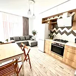 Апартаменты Osapart In A Complex Semycvit *